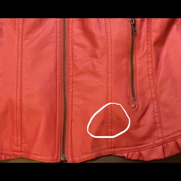 Red leather jacket - Picture 6 of 8